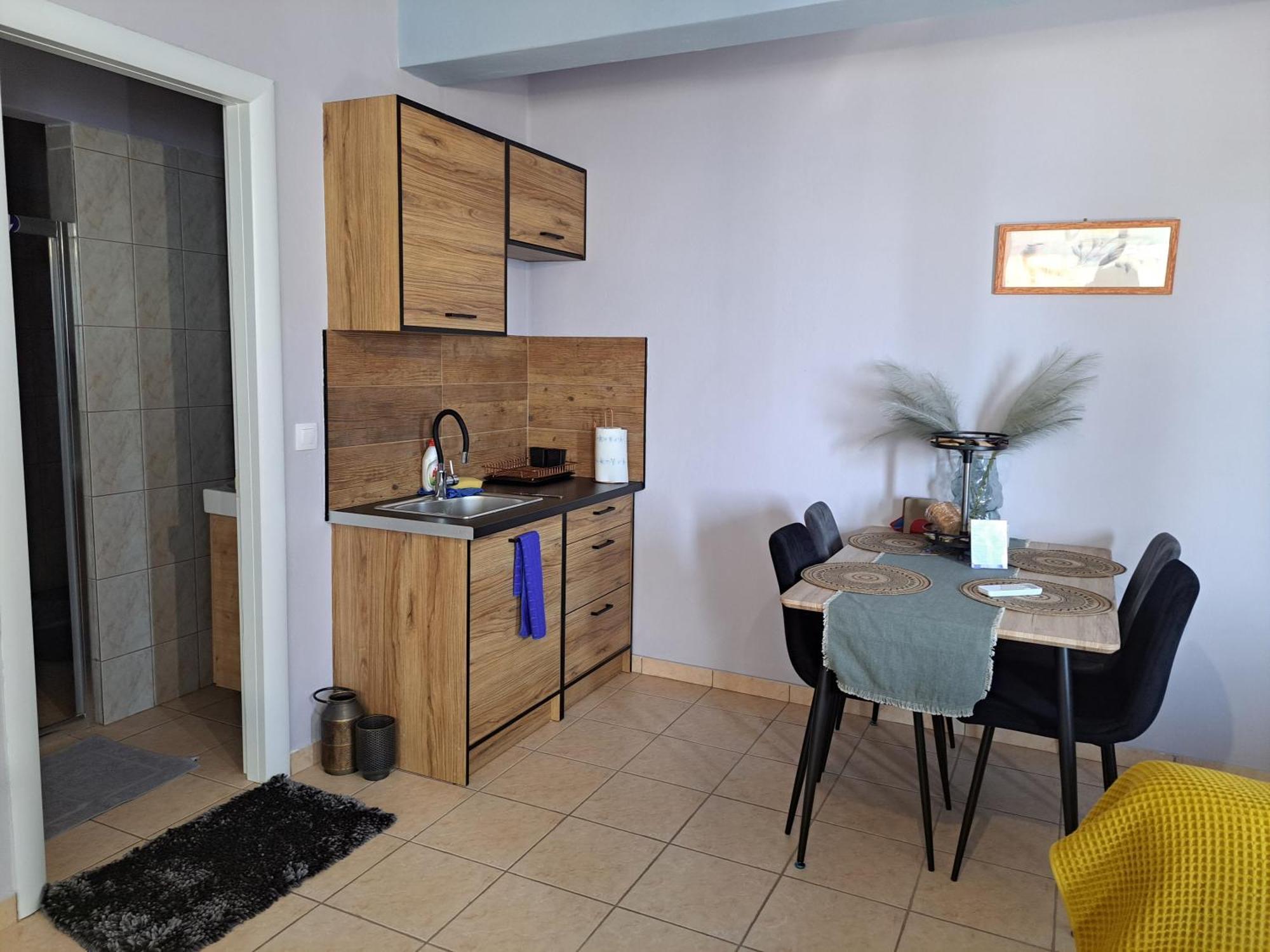 Seashell Apartment Artemida  Exterior photo